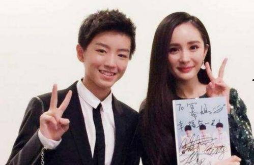 吃瓜进娱乐圈火了,意外闯入娱乐圈的爆笑传奇  第3张